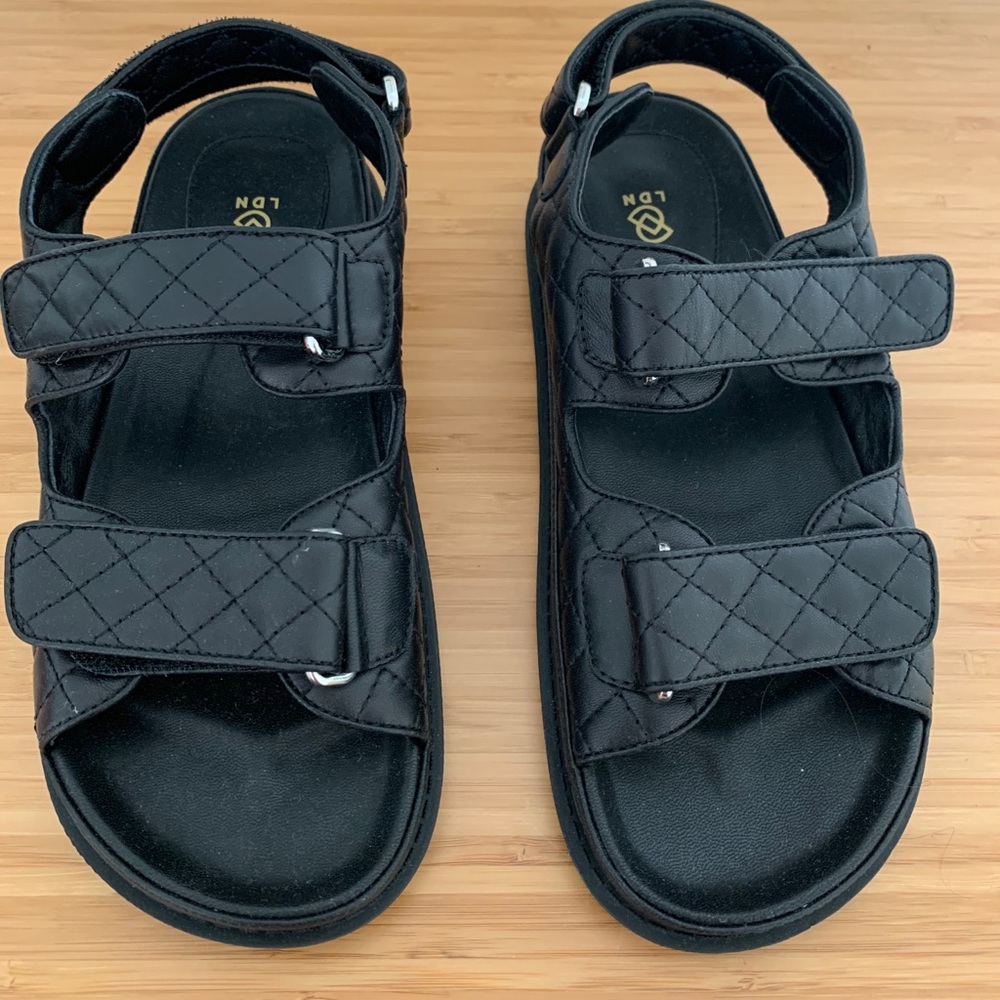 LDN BLACK FOOTBED SANDALS